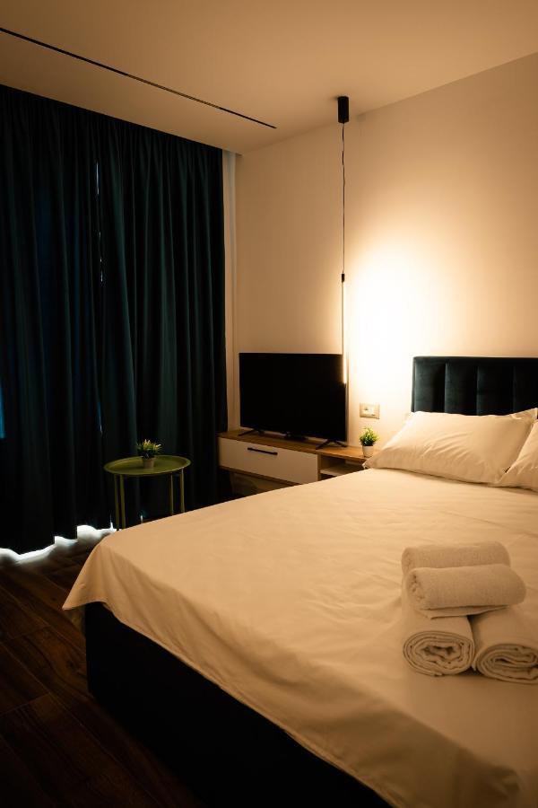 Prime Location Studio In Tirana Buitenkant foto
